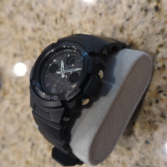 Watch - Picture 2 of 2